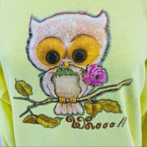 Vintage Creamy Yellow Who0o! Owl Sweatshirt